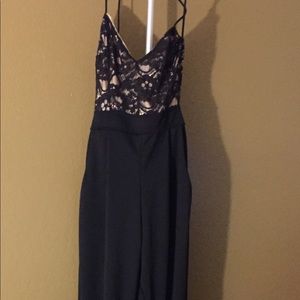 Women’s sz Medium pants rompers